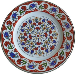 PRT 37 25 Cm Kırmızı Altın Yaldızlı Lale karanfil Desenli Porselen Çini Tabak