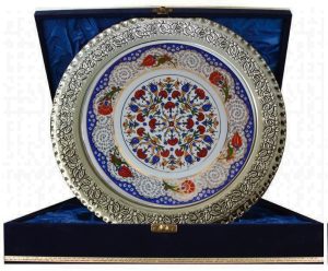 PRT 41 25 Cm Mavi Altın Yaldızlı Lale karanfil Desenli  Gümüş Çerçeveli Porselen Çini Tabak