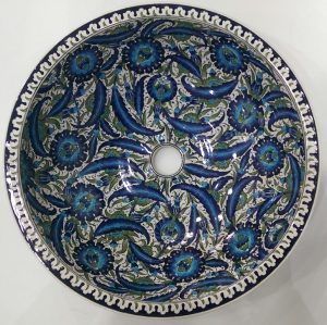 Hançer Yapraklı El Yapımı Tezgah Üstü Çini Lavabo